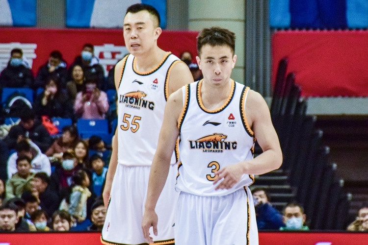 沈陽日報:明晚挑戰(zhàn)江蘇男籃 遼籃全力“保八”
