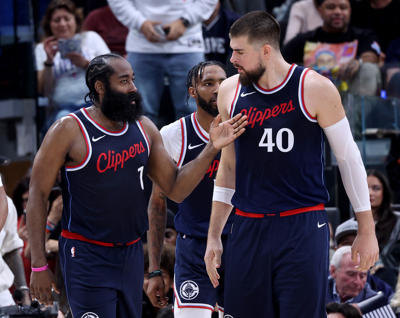 NBA彩經(jīng):快船掀翻騎士 勇士拿下馬刺 太陽(yáng)力克火箭