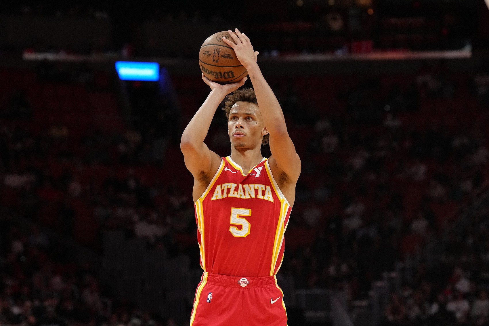 奧孔武:我認(rèn)為丹尼爾斯是本賽季的DPOY 為他感到驕傲