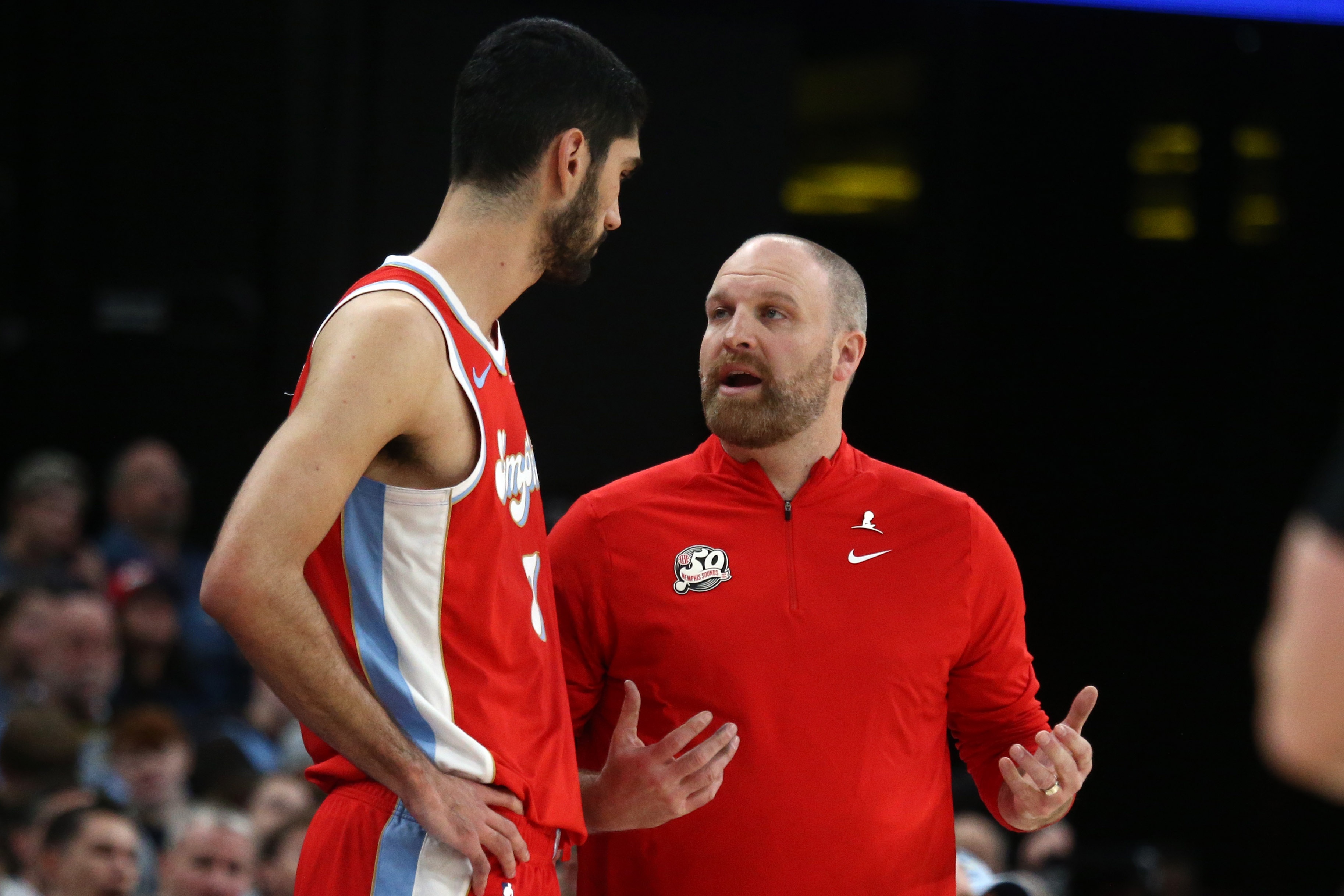 ESPN:灰熊之前換了詹金斯身邊大部分助教 新助教改了球隊(duì)打法